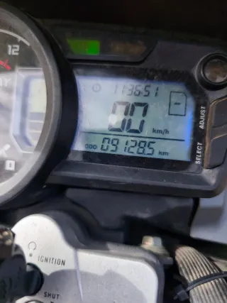 Se vende moto de 125