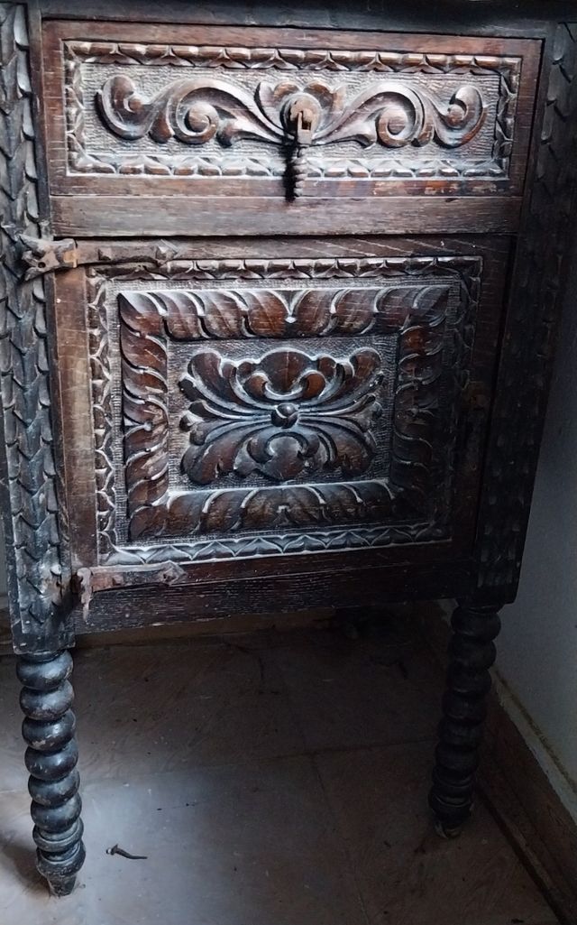 Mueble antiguo