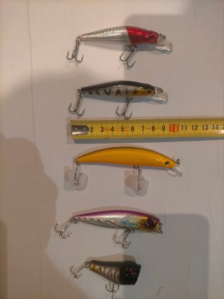 5 Señuelos artificiales pesca.