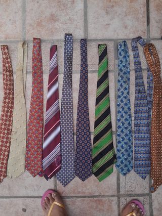 10 Corbatas vintage varias marcas y tejidos