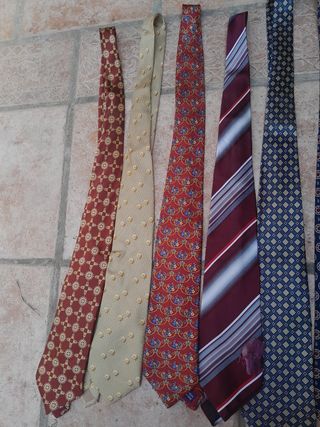 10 Corbatas vintage varias marcas y tejidos