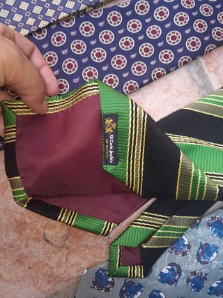 10 Corbatas vintage varias marcas y tejidos