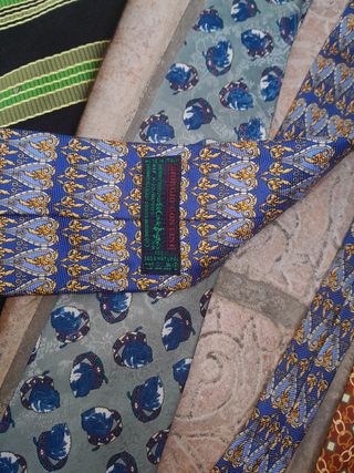 10 Corbatas vintage varias marcas y tejidos