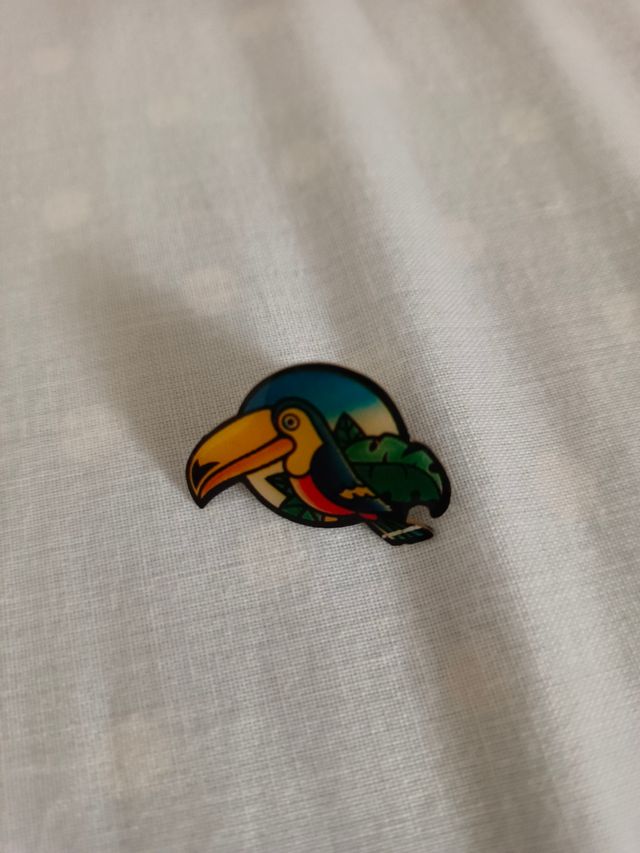 Pin Tucán