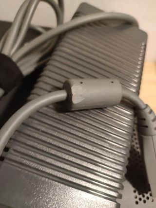 Xbox 360 + 2 mandos + auriculares