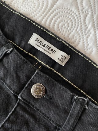 Vaqueros negros (pull&bear)