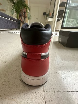 Jordan 1 Mid Chicago Toe