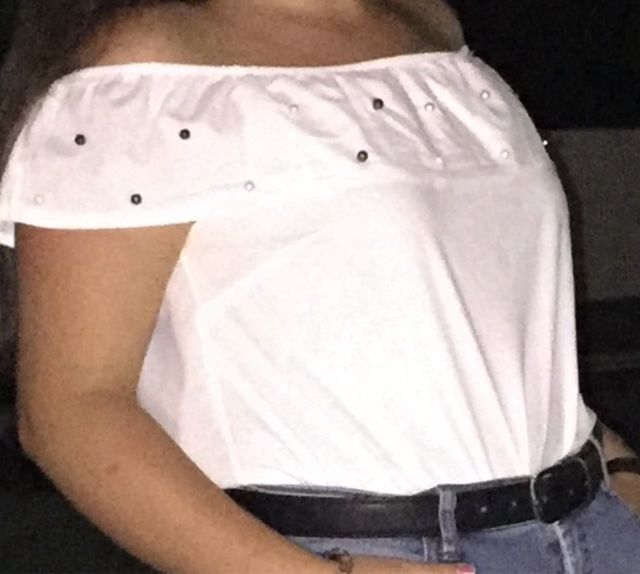 Camisa hombros descubiertos