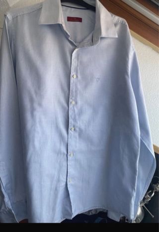 Camisa azul marca Caramelo