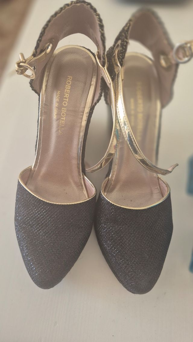 Cuñas de marca, de vestir