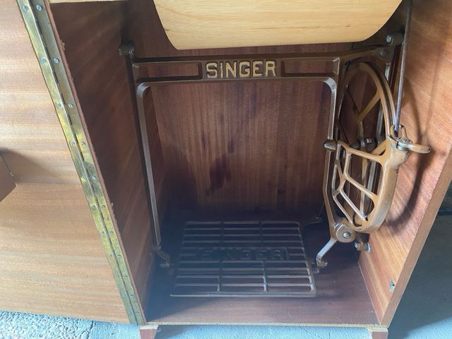 Maquina de coser antigua singer