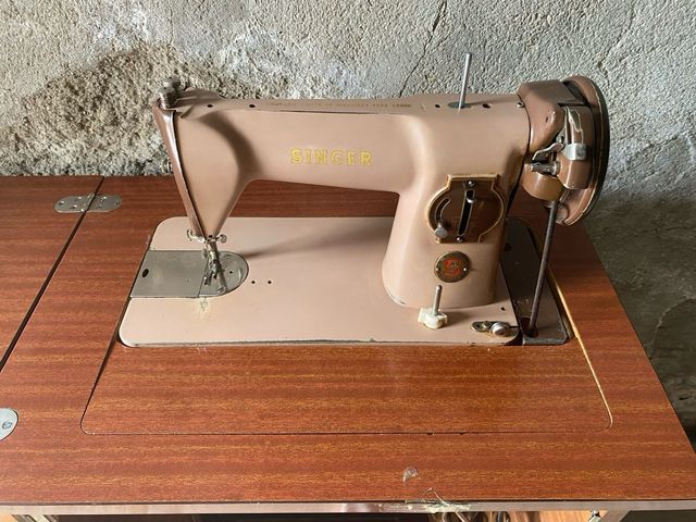 Maquina de coser antigua singer