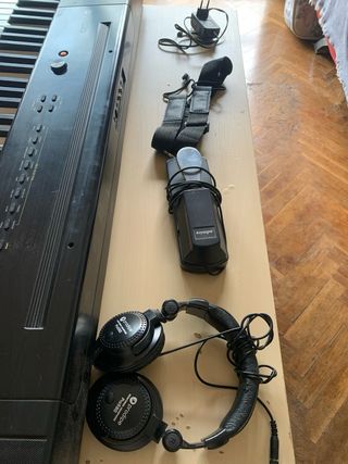 Teclado Piano Artesia PA-88H+ con accesorios