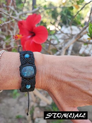 Bracciale in macrame con apatite