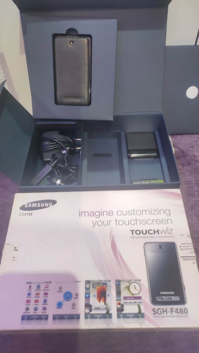 Móvil Samsung F480 .