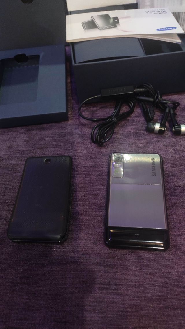 Móvil Samsung F480 .