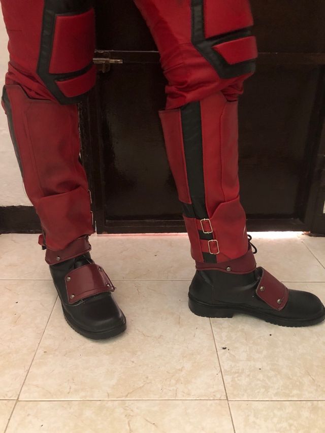 Deadpool cosplay de segunda mano por 170 EUR en Antequera en WALLAPOP