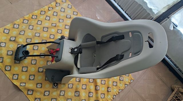 Silla bicicleta portabebés.