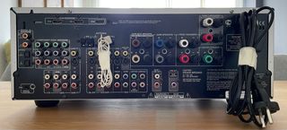Amplificador AV ONKYO 605