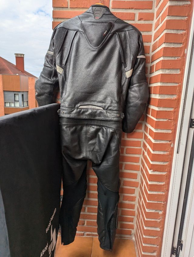 Mono cuero Dos piezas Levior LRT 