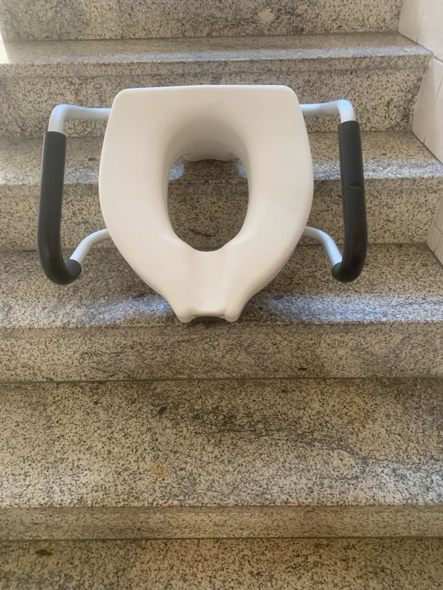 Tampa sanita com apoios