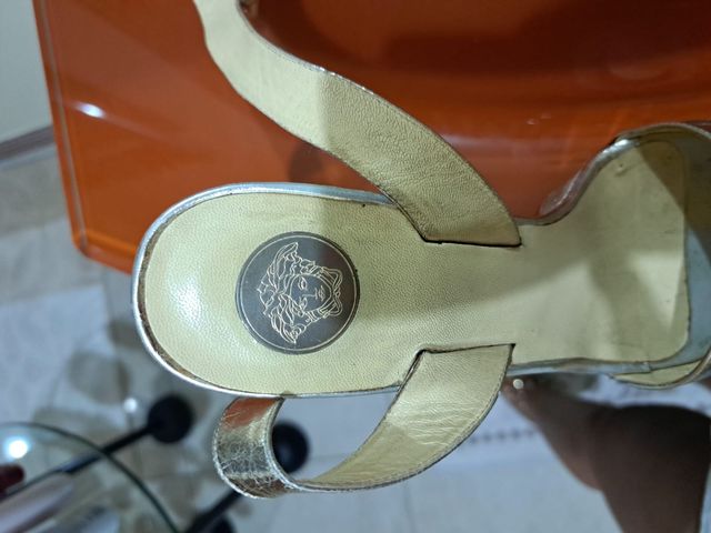 Sandalo donna dorato versace