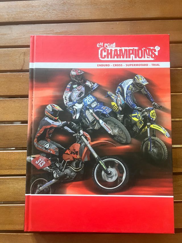 Libro fotografico "Off Road Champions 2002" di Dar