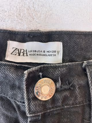 Pantalón corto Zara