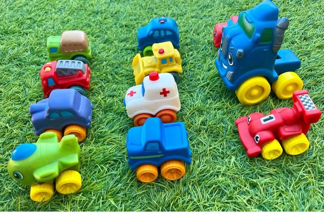 Pack 10 coches blanditos