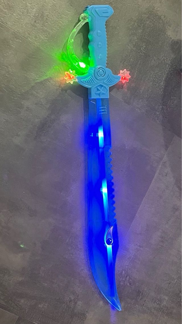 Espada Tiburón Azul