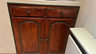 2 puertas y 2  cajones de madera