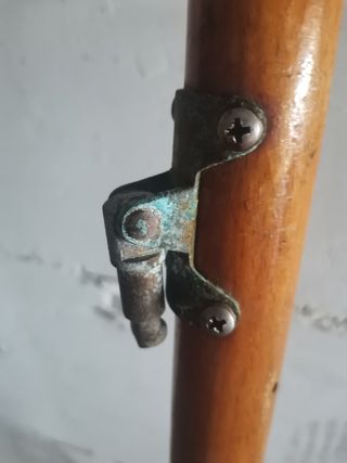 Coppia di remi in legno per imbarcazioni.