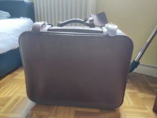 Maleta de cuero antigua