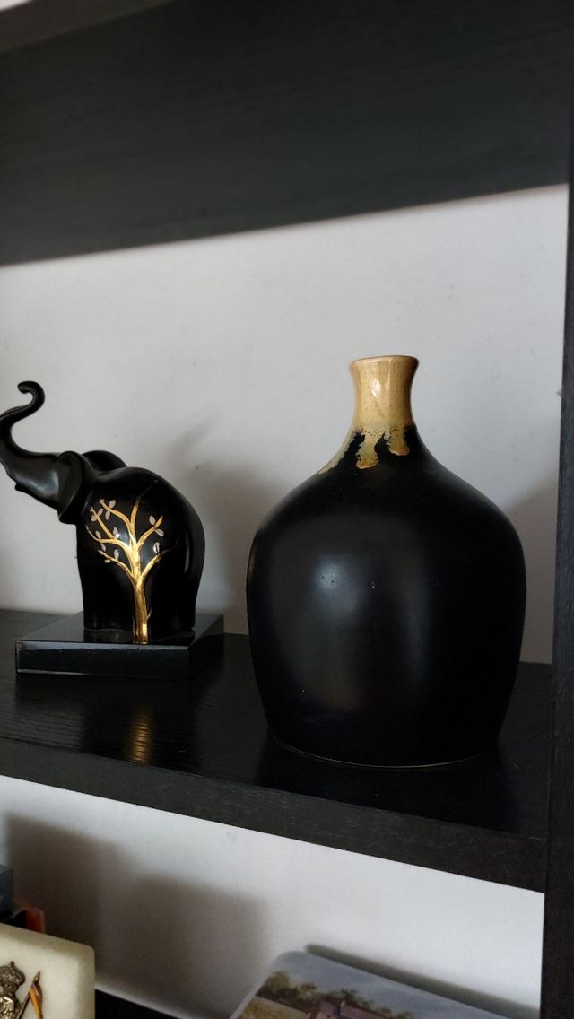 Jarrón negro