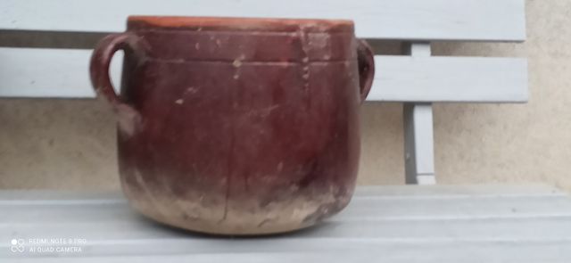 Orcio antica pentola in terracotta