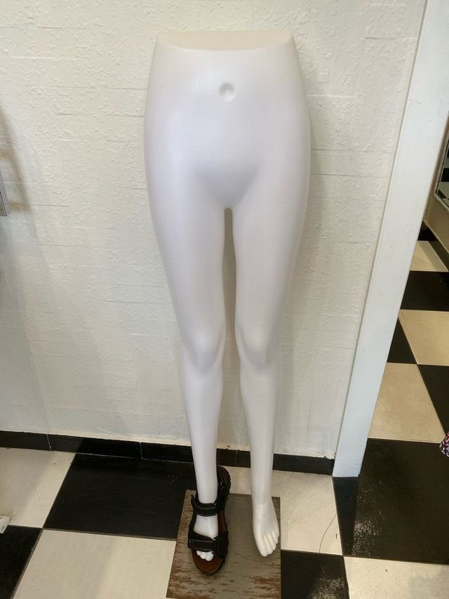 Piernas maniquí mujer