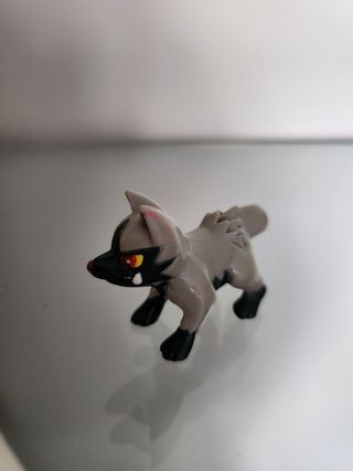 Figura Pokemon Poochyena