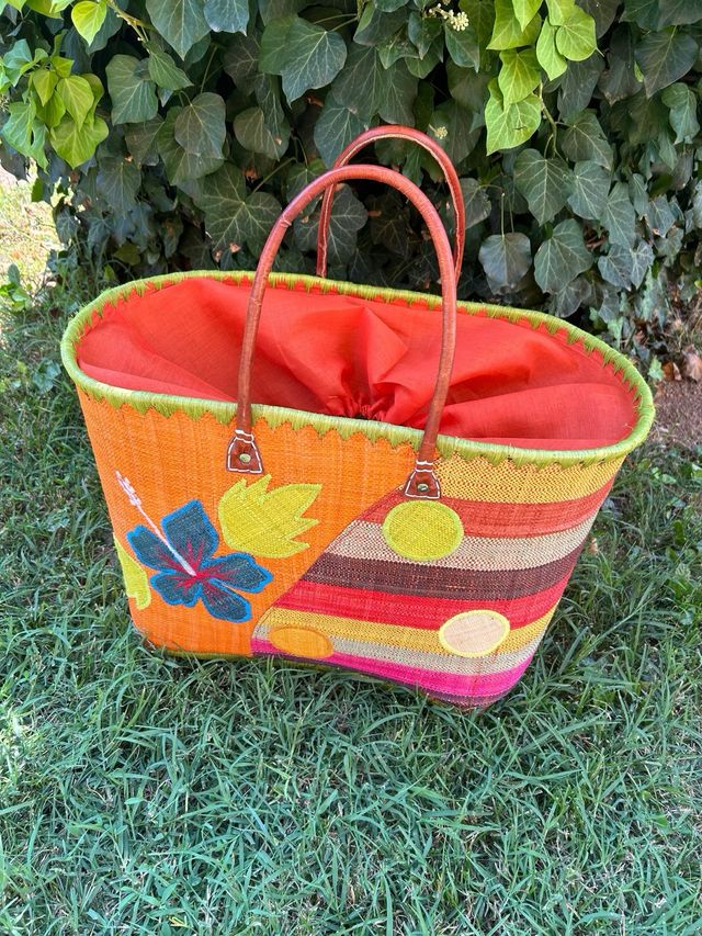 Maxi borsa gigante in paglia