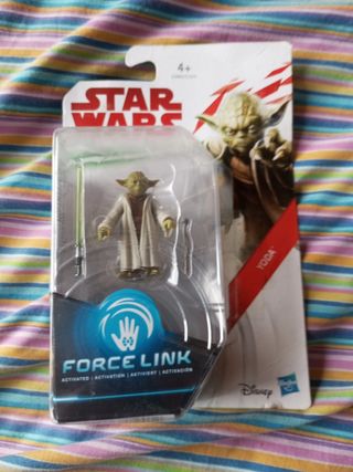 Figuras de yoda de la marca Hasbro 