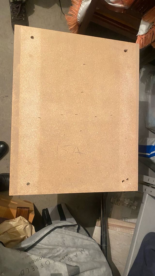 MESA de comedor con  4 SILLAS.