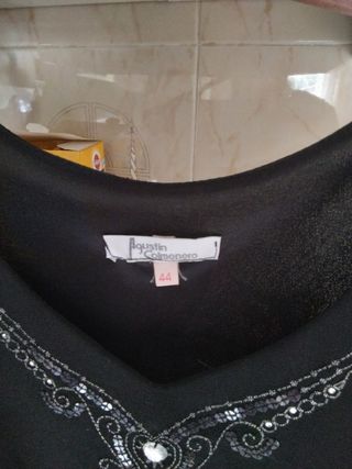 Blusa de manga corta, negra
