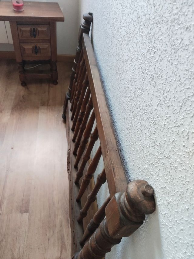 Dos Cabezeros iguales  madera maciza