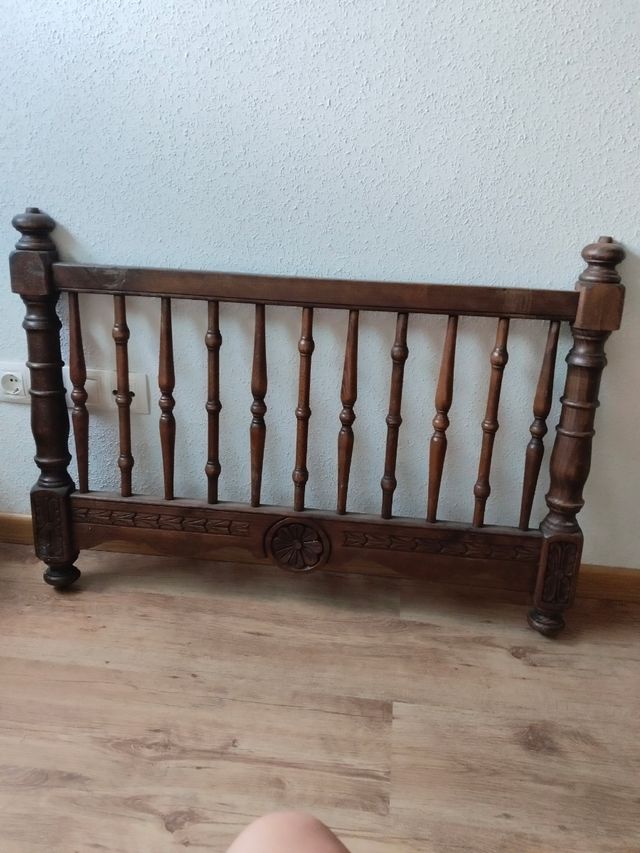 Dos Cabezeros iguales  madera maciza