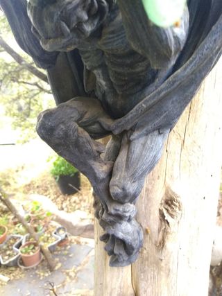 Escultura diabólica.
