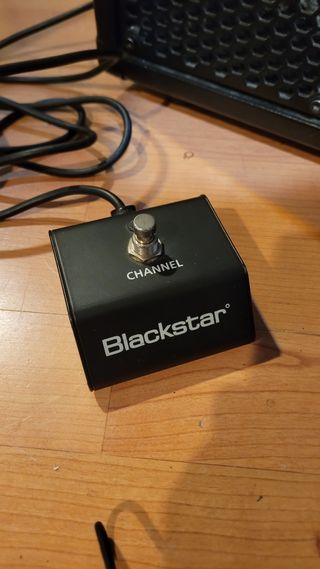 Amplificador Válvulas Blackstar HT5 Metal