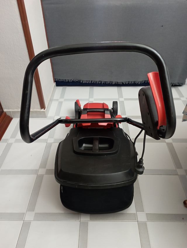 Cortacesped Black & Decker GR3410, 230V 1050W