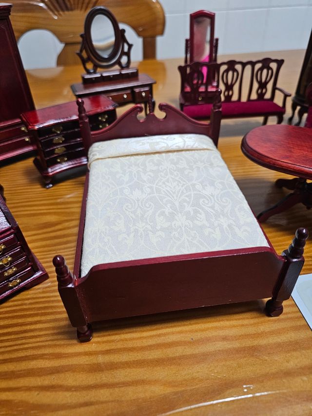 Muebles casa de muñecas