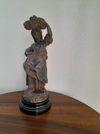 Figura mujer campesina