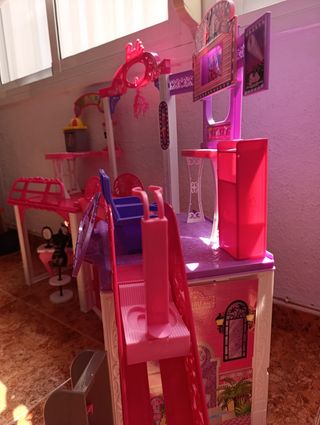 Accesorios y muñecas Barbie,
