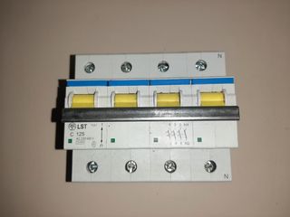 Interruptor Magnetotérmico 4×125A